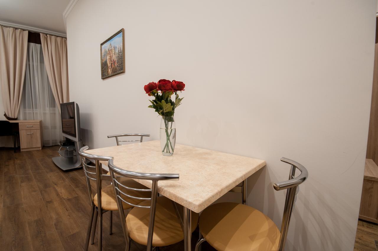 Wonderful Flat On City Center Ужгород Екстериор снимка