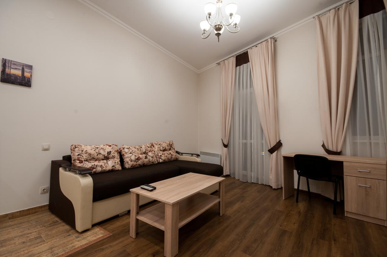 Wonderful Flat On City Center Ужгород Екстериор снимка