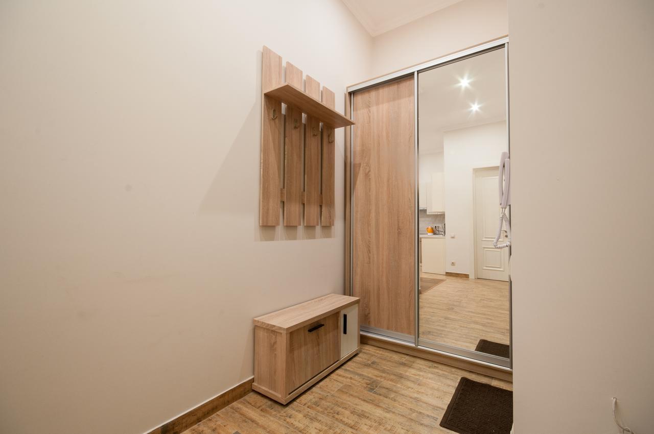 Wonderful Flat On City Center Ужгород Екстериор снимка