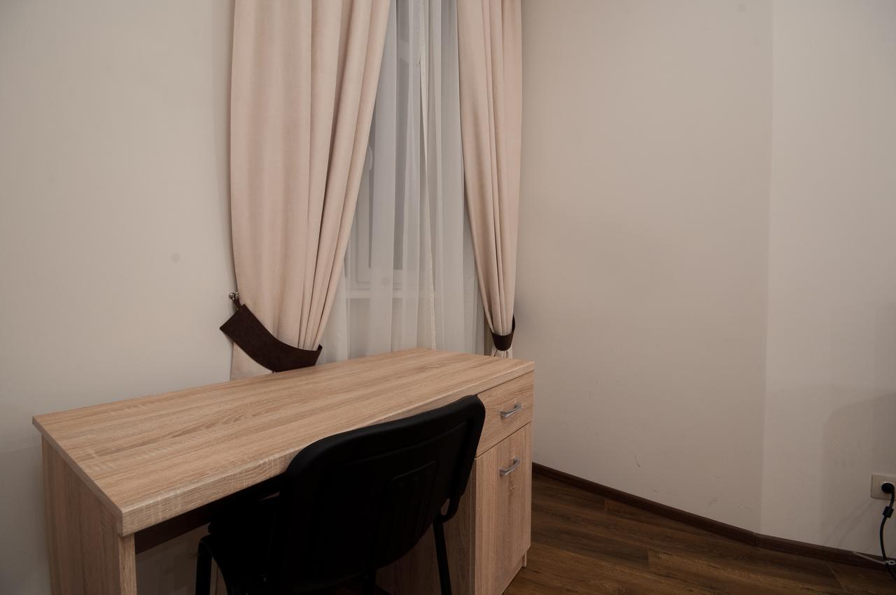 Wonderful Flat On City Center Ужгород Екстериор снимка